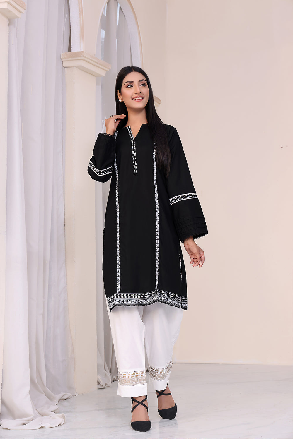 Black kurti – Kumash Textile